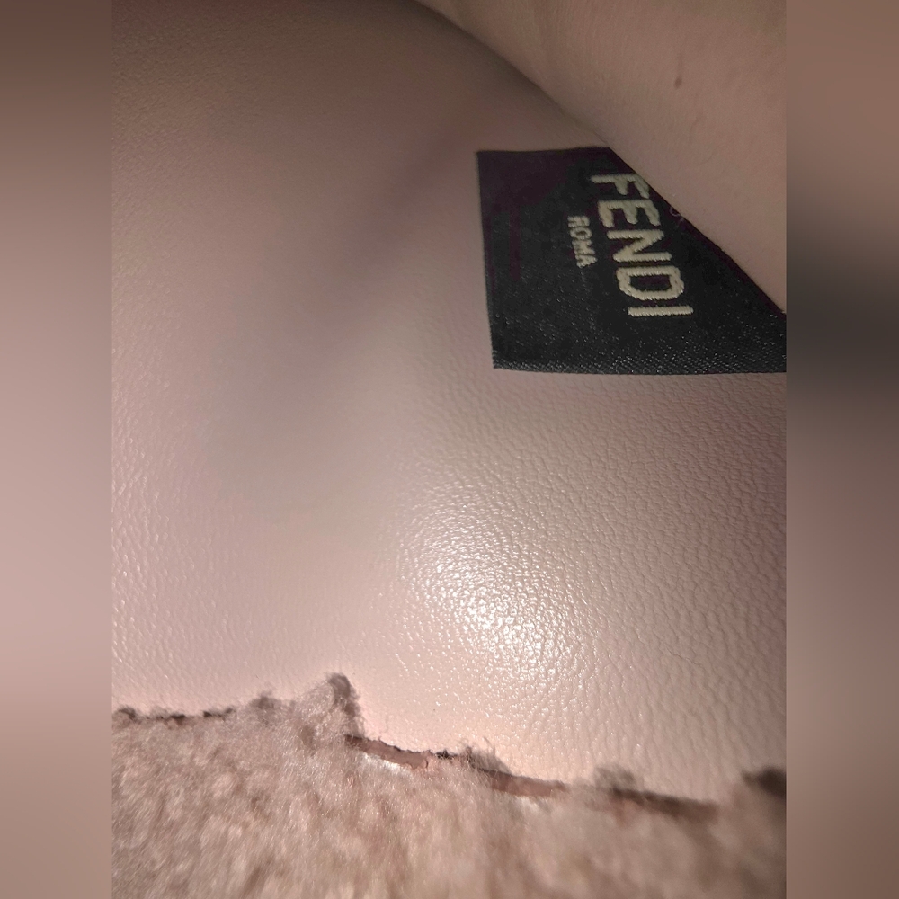 Fendi Pink Shearling Fur Women's Bag - Picture 6 of 10